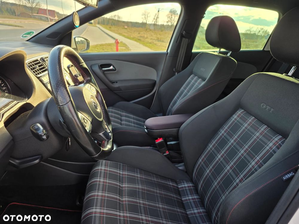 Volkswagen Polo 1.4 TSI GTI DSG - 16