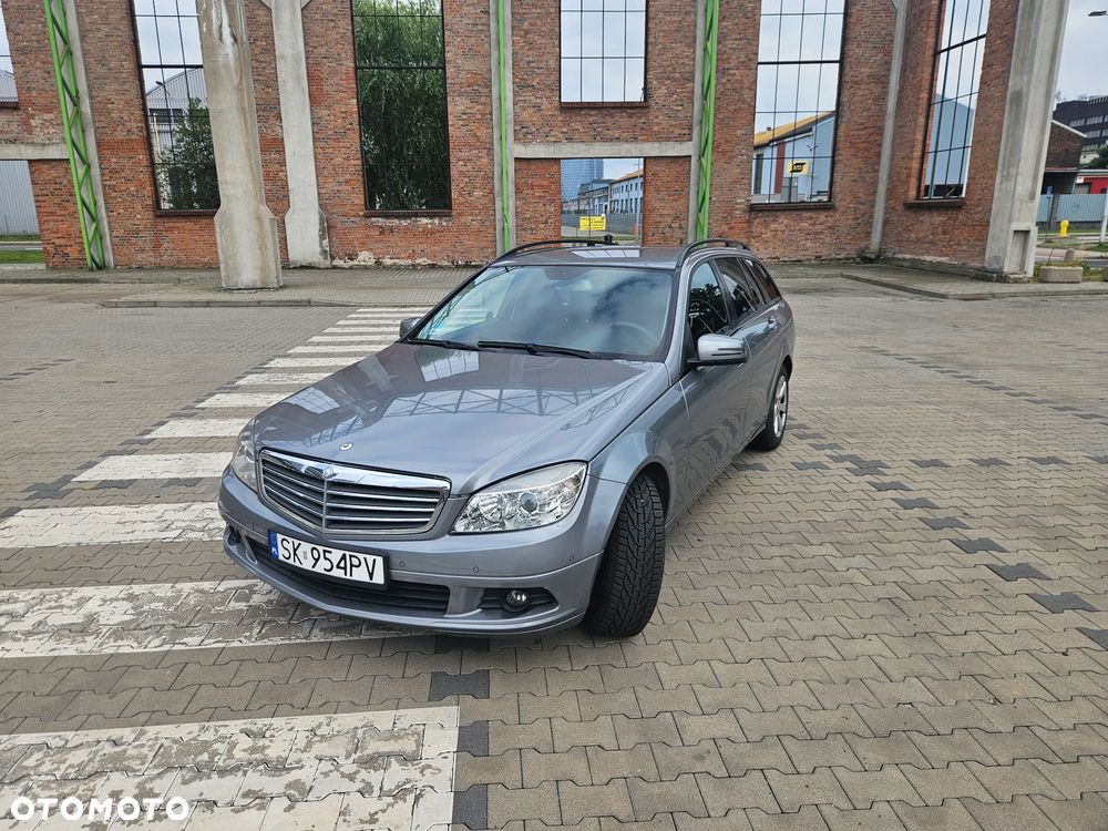 Mercedes-Benz Klasa C 220 CDI BlueEff 4-Matic Avantgarde - 1