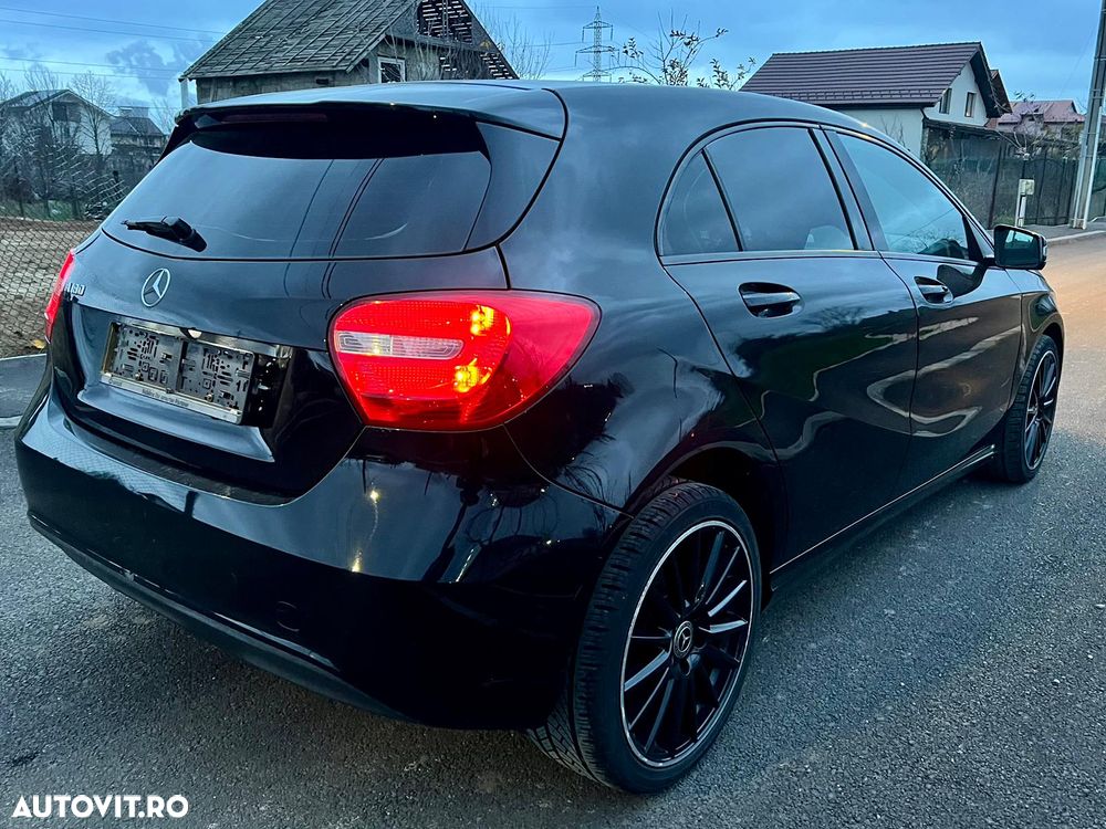 Mercedes-Benz A 180 (BlueEFFICIENCY) Style - 4