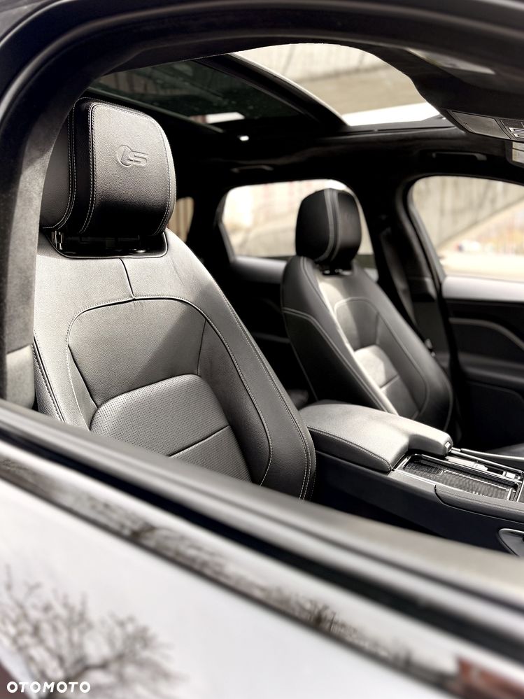 Jaguar F-Pace 3.0 V6 AWD S - 11