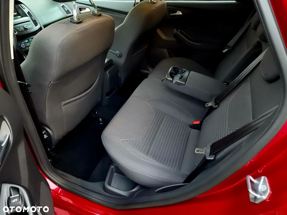 Ford Focus 1.5 TDCi ST-Line Red - 15