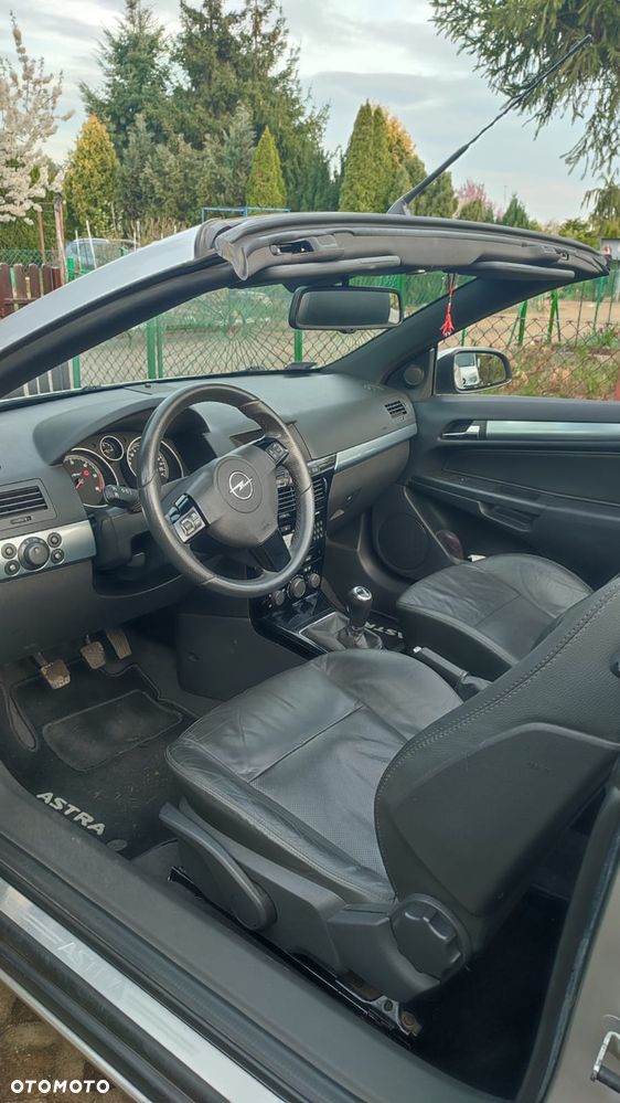 Opel Astra 1.9 CDTI Cosmo - 30