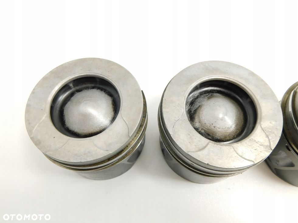 Tłok tłoki 2.0 HDI TDCI EURO 5 Ford Peugeot Citroen C5 III C4 II 508 5008 - 3