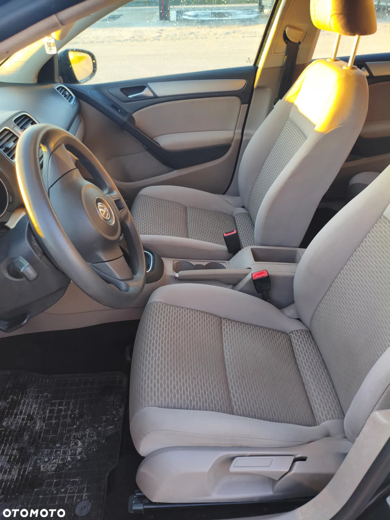 Volkswagen Golf VI 1.6 TDI Comfortline - 4