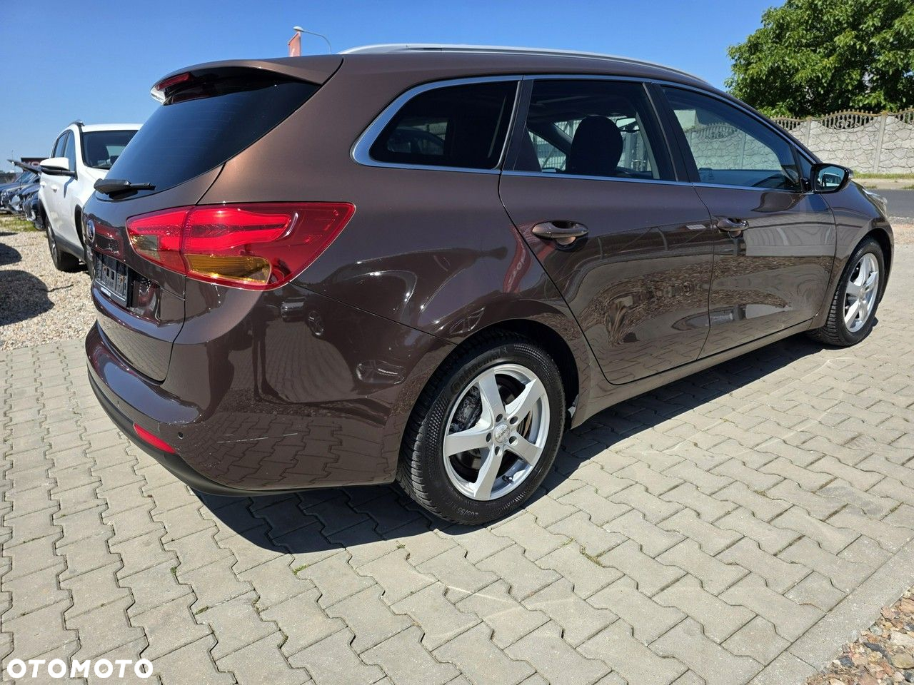 Kia Ceed 1.6 GDI DCT SW Platinum Edition - 26
