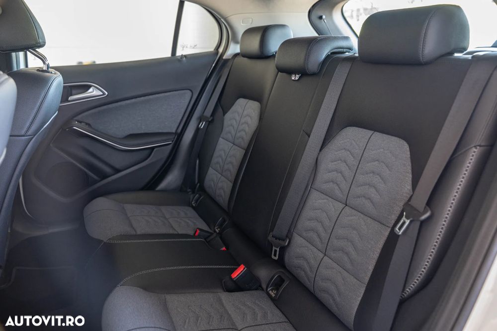 Mercedes-Benz GLA 200 d - 7