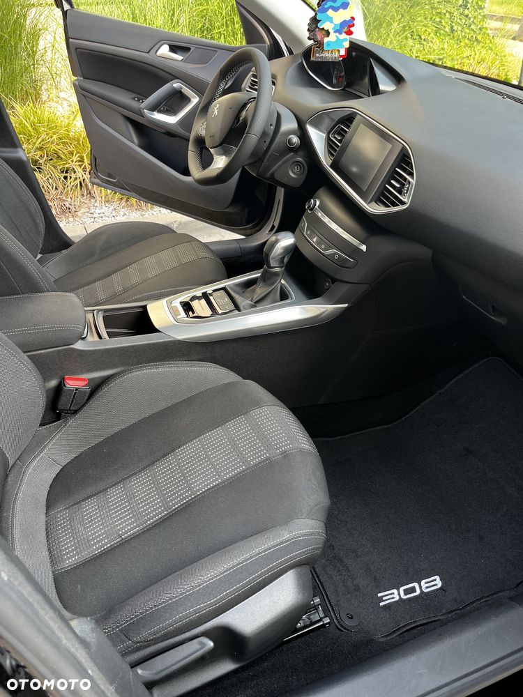 Peugeot 308 - 7