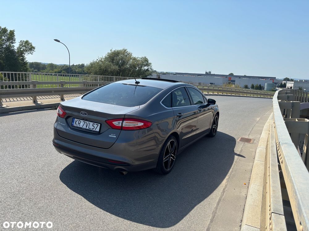 Ford Fusion - 8