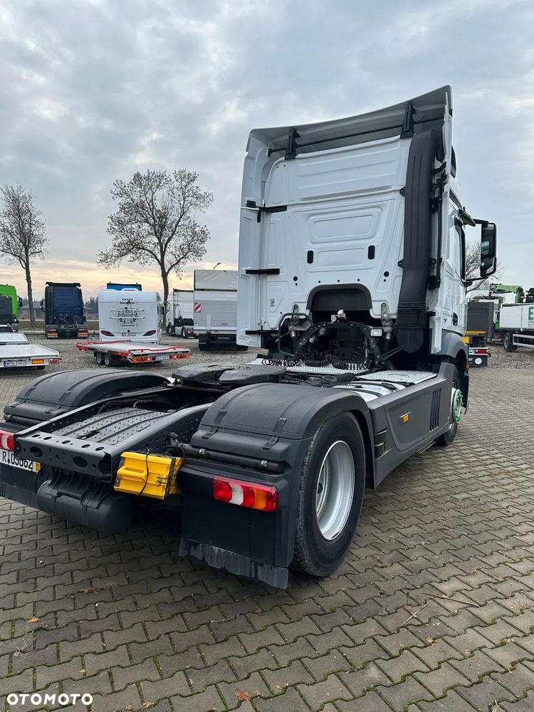 Mercedes-Benz Actross - 2