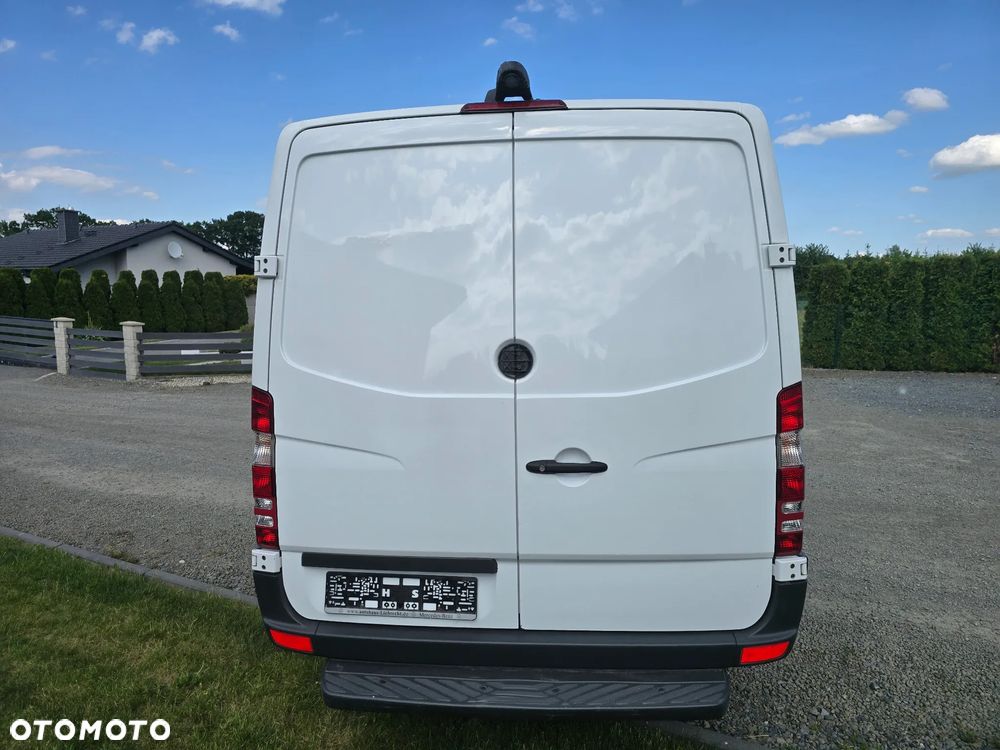 Mercedes-Benz Sprinter - 5