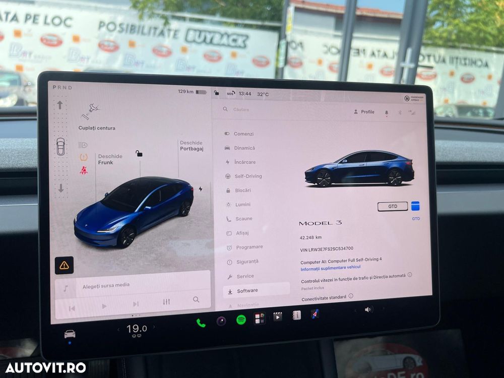 Tesla Model 3 - 31