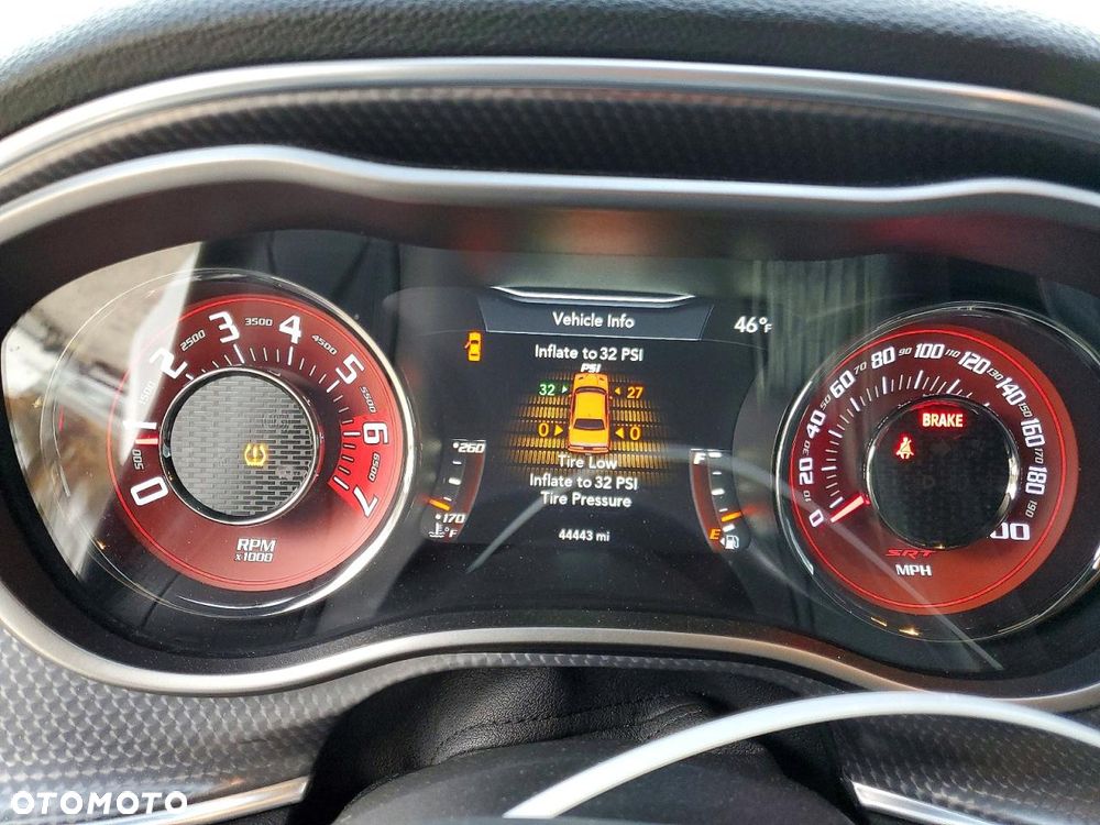 Dodge Challenger - 9