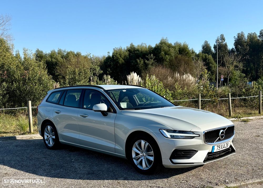 Volvo V60 2.0 D3 Momentum - 3