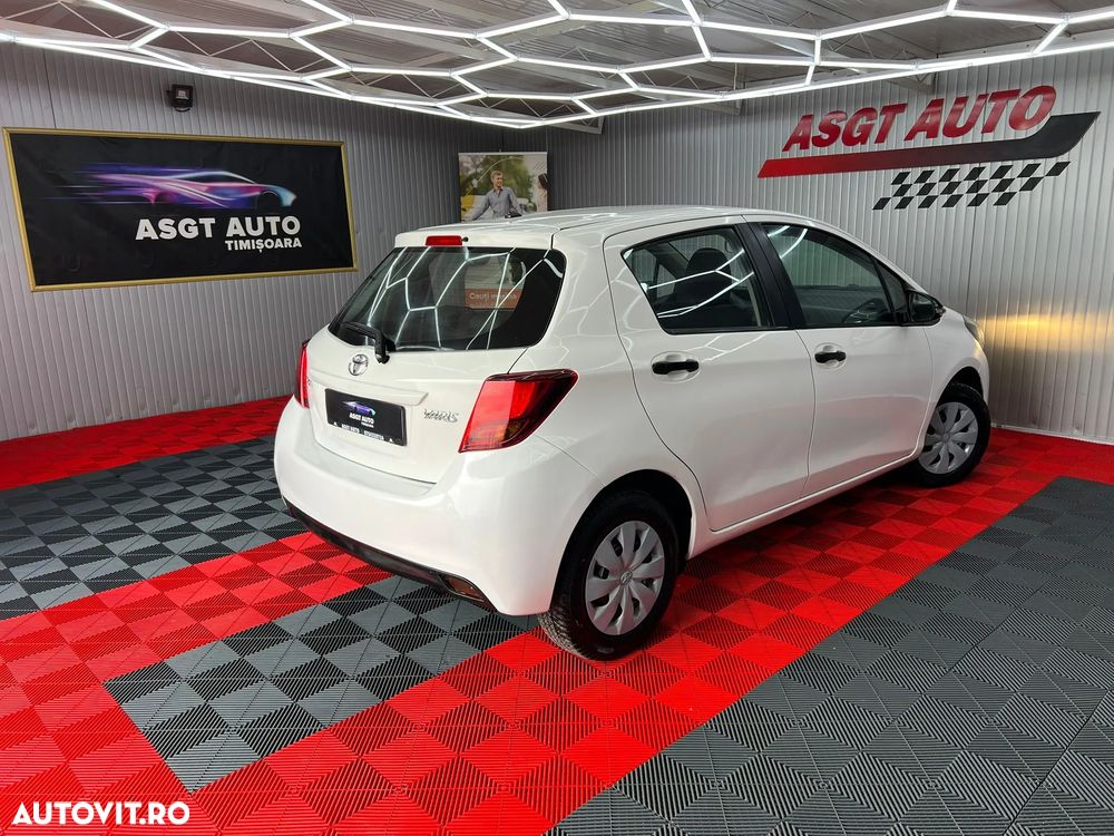 Toyota Yaris 1.0 VVT-i - 7