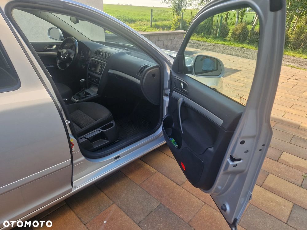 Skoda Octavia 1.6 Elegance - 21