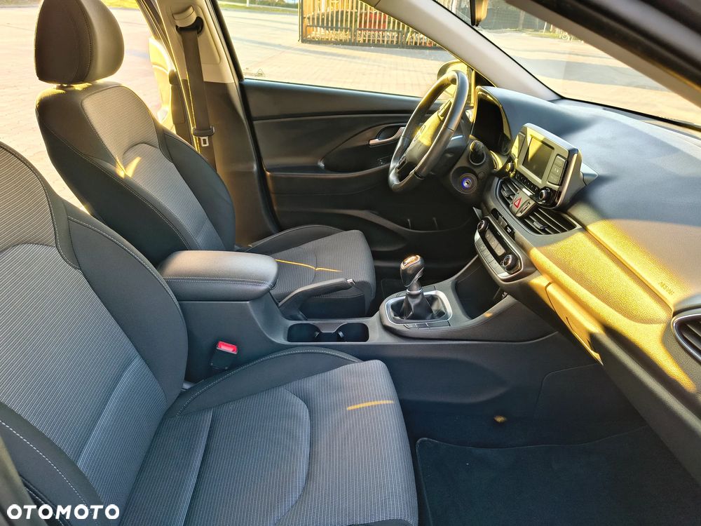 Hyundai i30 1.4 Comfort - 16