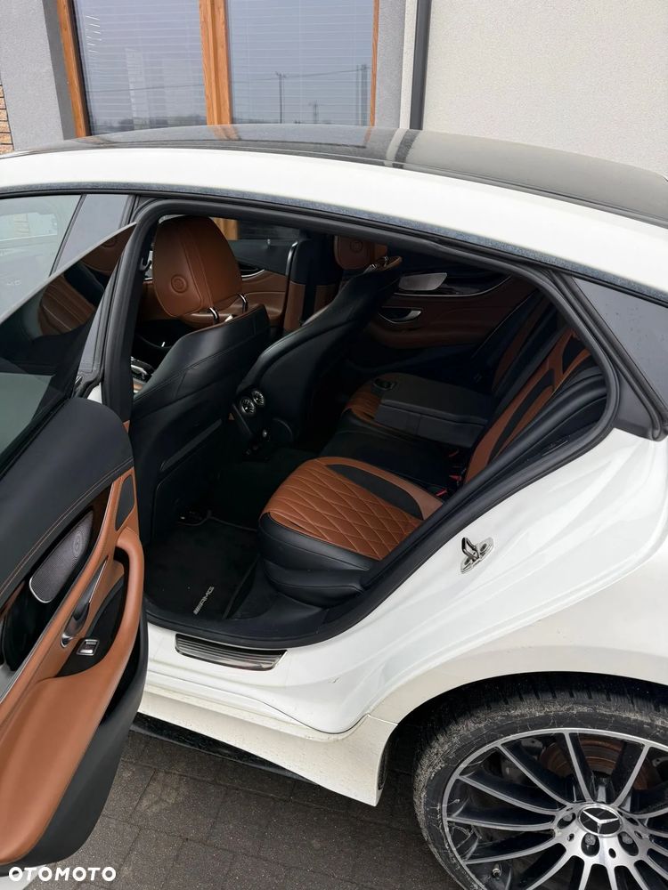 Mercedes-Benz AMG GT 43 4-Matic+ - 7