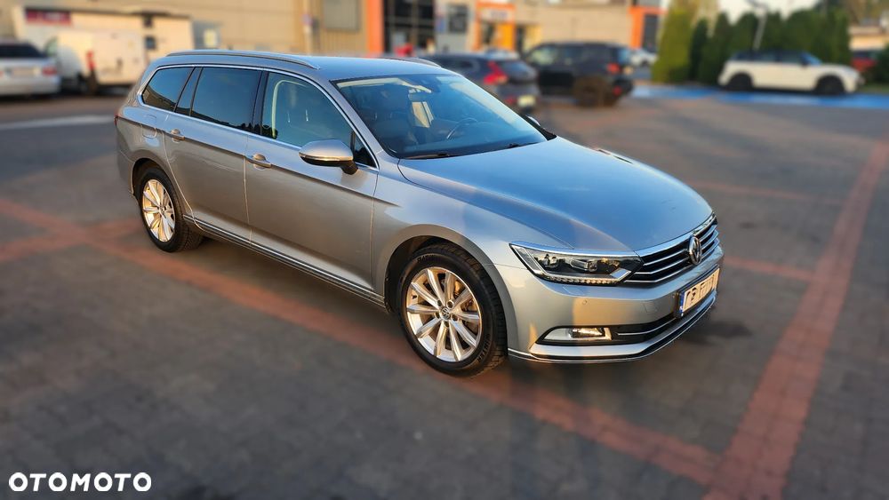 Volkswagen Passat - 1