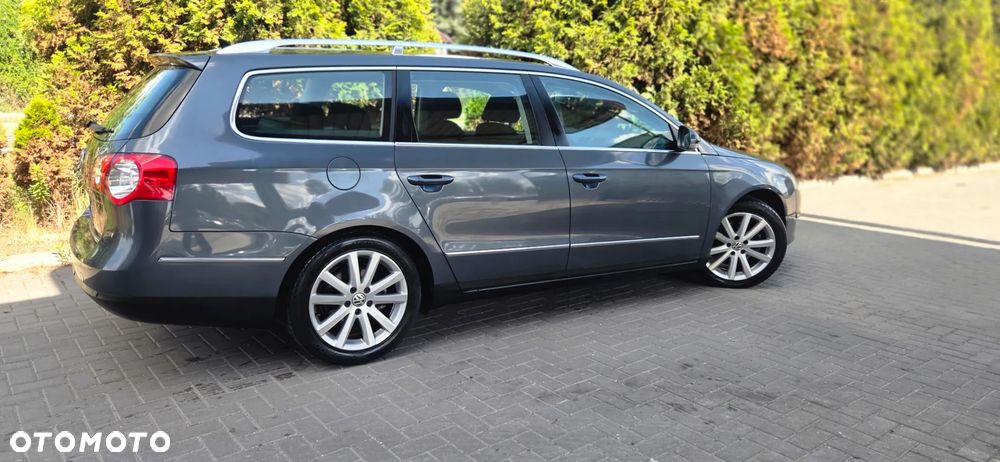 Volkswagen Passat 2.0 TDI Highline - 16