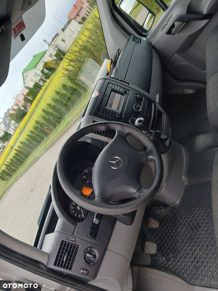 Mercedes-Benz Sprinter - 5