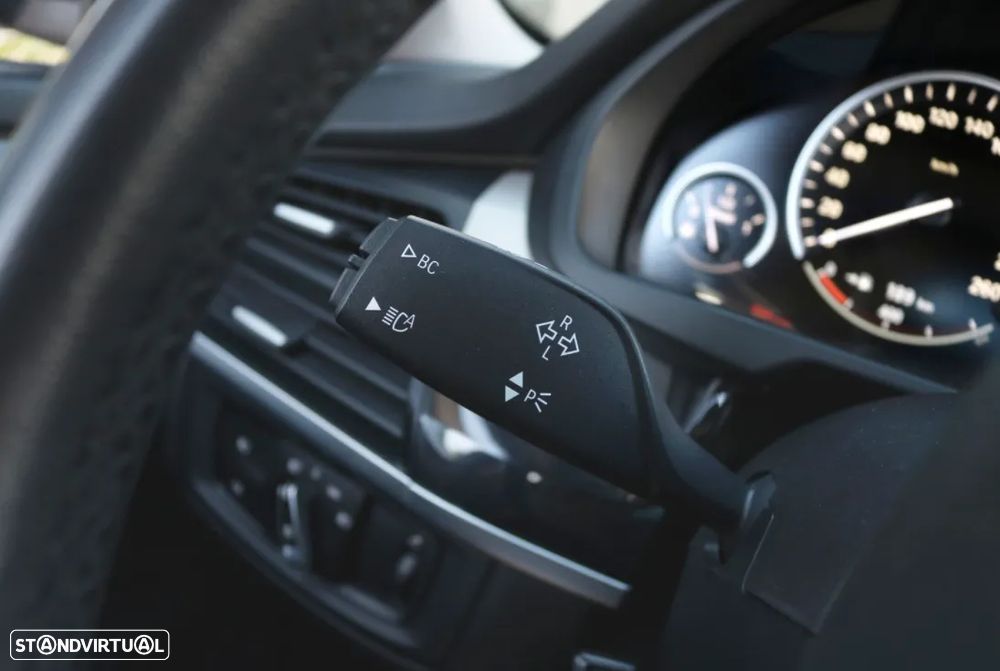 BMW X5 30 d xDrive Pack M - 8