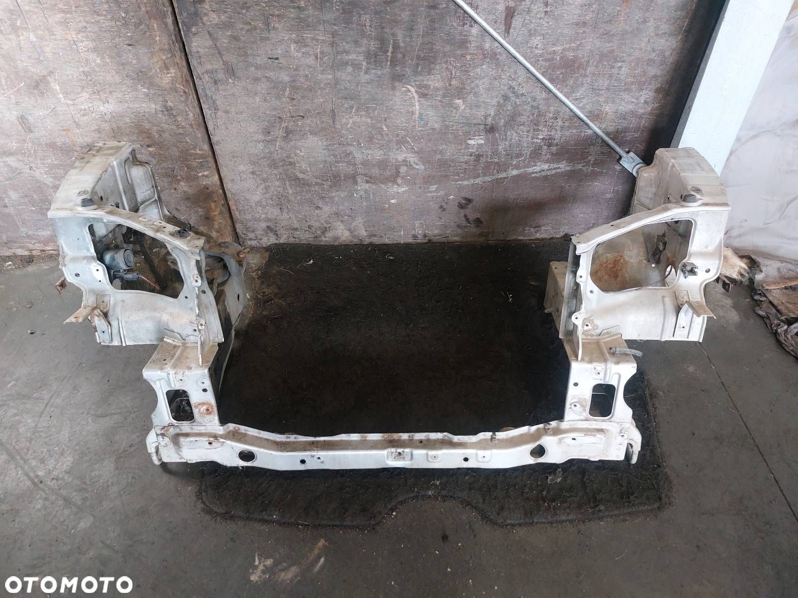PAS PRZEDNI WZMOCNIENIE CZOŁOWE HYUNDAI SANTA FE I 2.0 CRDI - 1