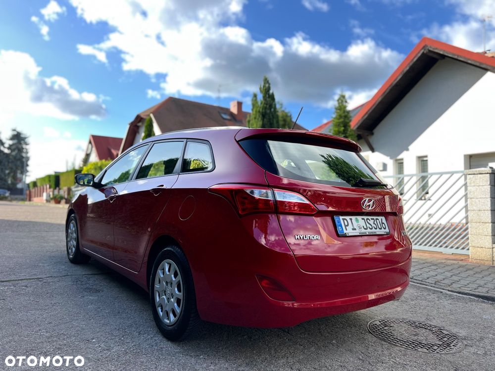 Hyundai i30 i30cw 1.4 Intro Edition - 11