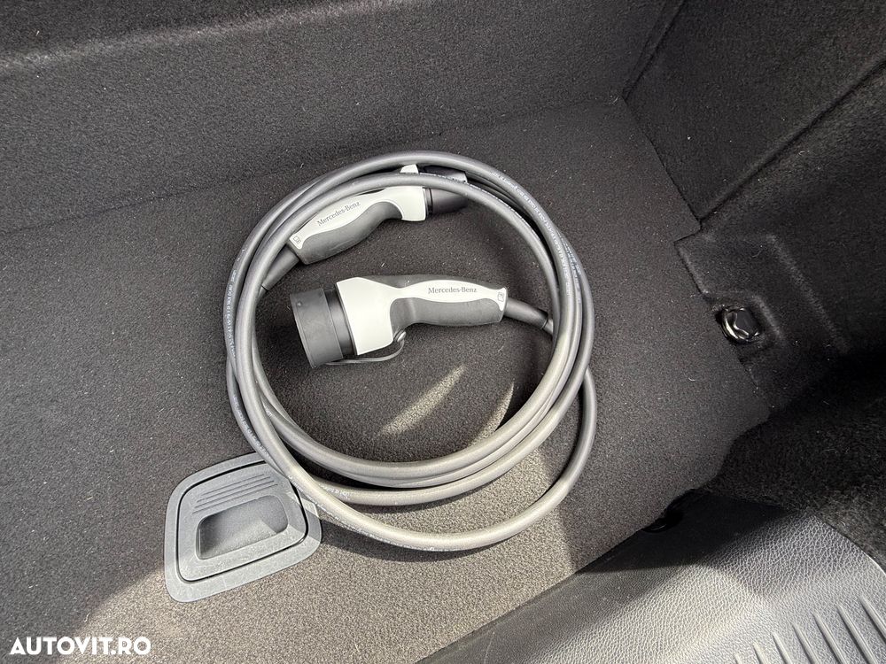 Mercedes-Benz E 220 d 4Matic 9G-TRONIC Avantgarde - 11