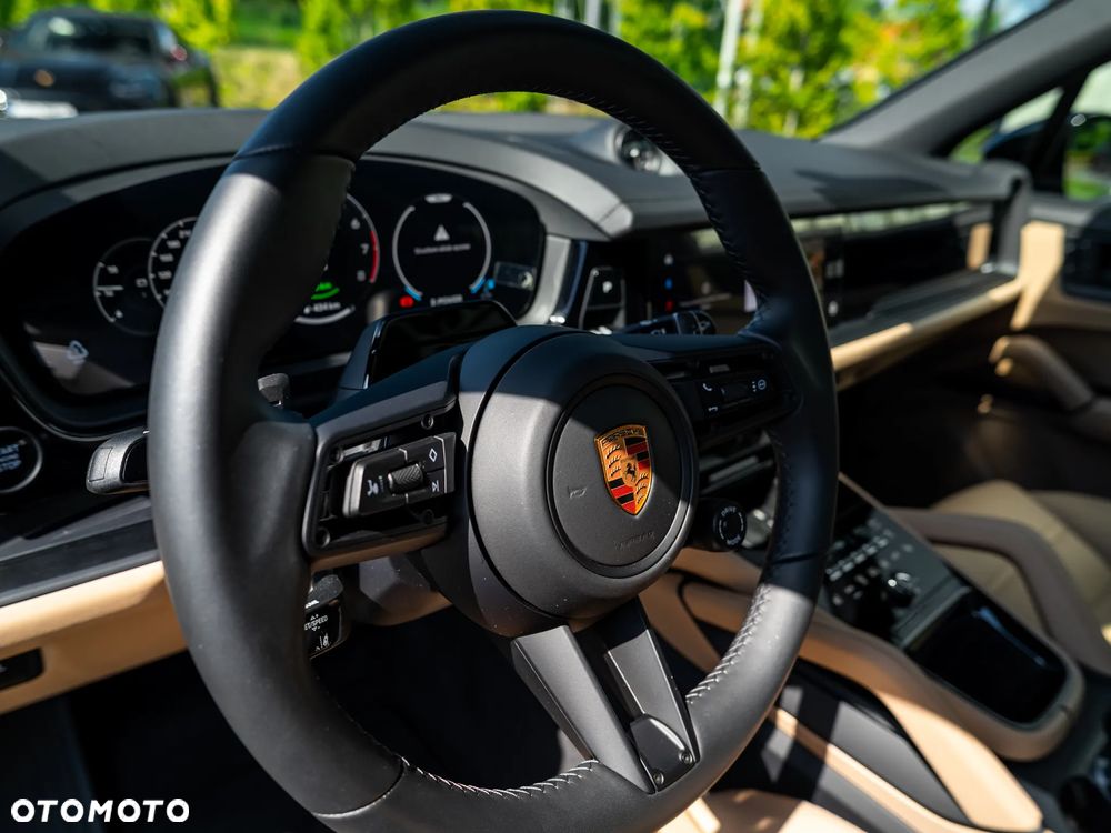 Porsche Cayenne E-Hybrid PHEV Black Edition - 12
