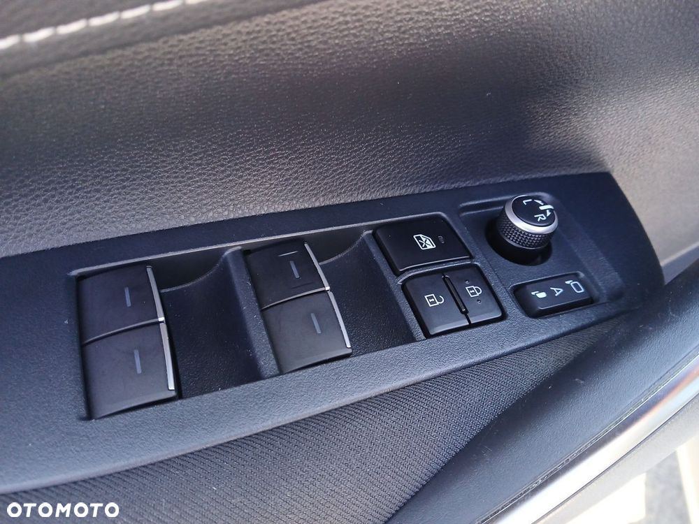 Toyota Corolla 2.0 Hybrid Comfort - 41