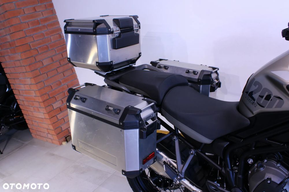 Triumph Tiger - 15
