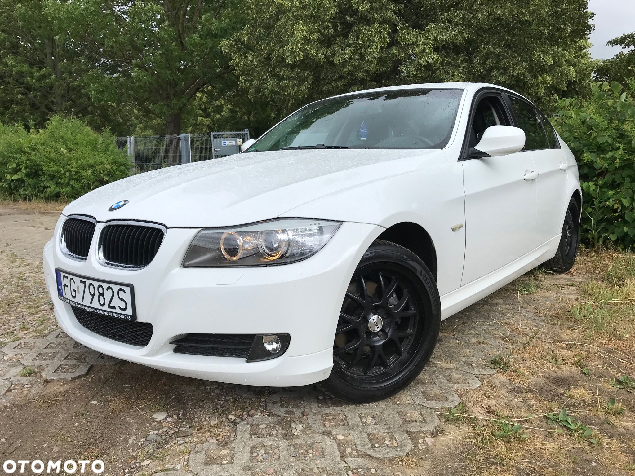BMW Seria 3 318i - 1