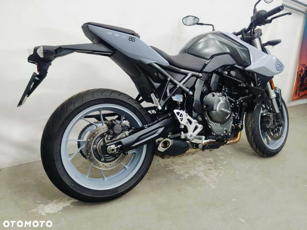 Suzuki GSX - 9
