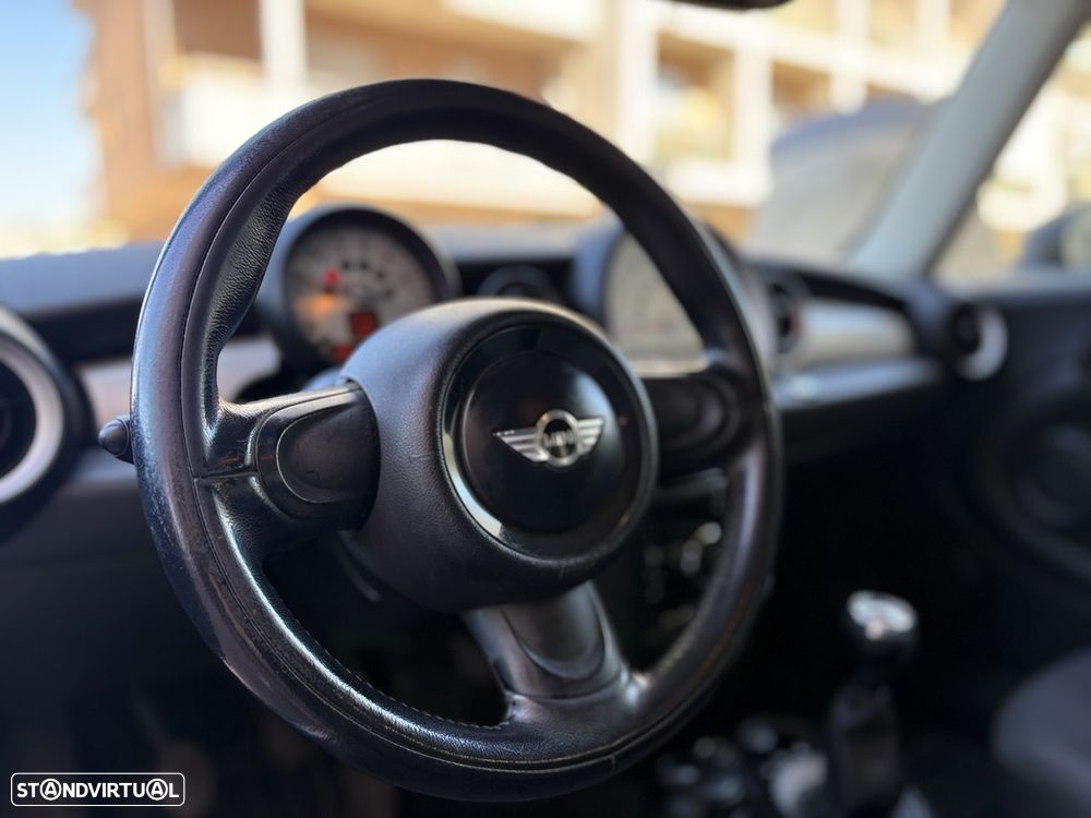 MINI 3 Portas Cooper D - 7