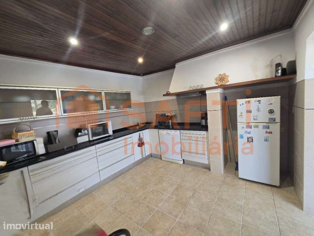Moradia com 3789 m2 de terreno, pavilhão e vistas deslumbrantes - T... - Grande imagem: 4/23