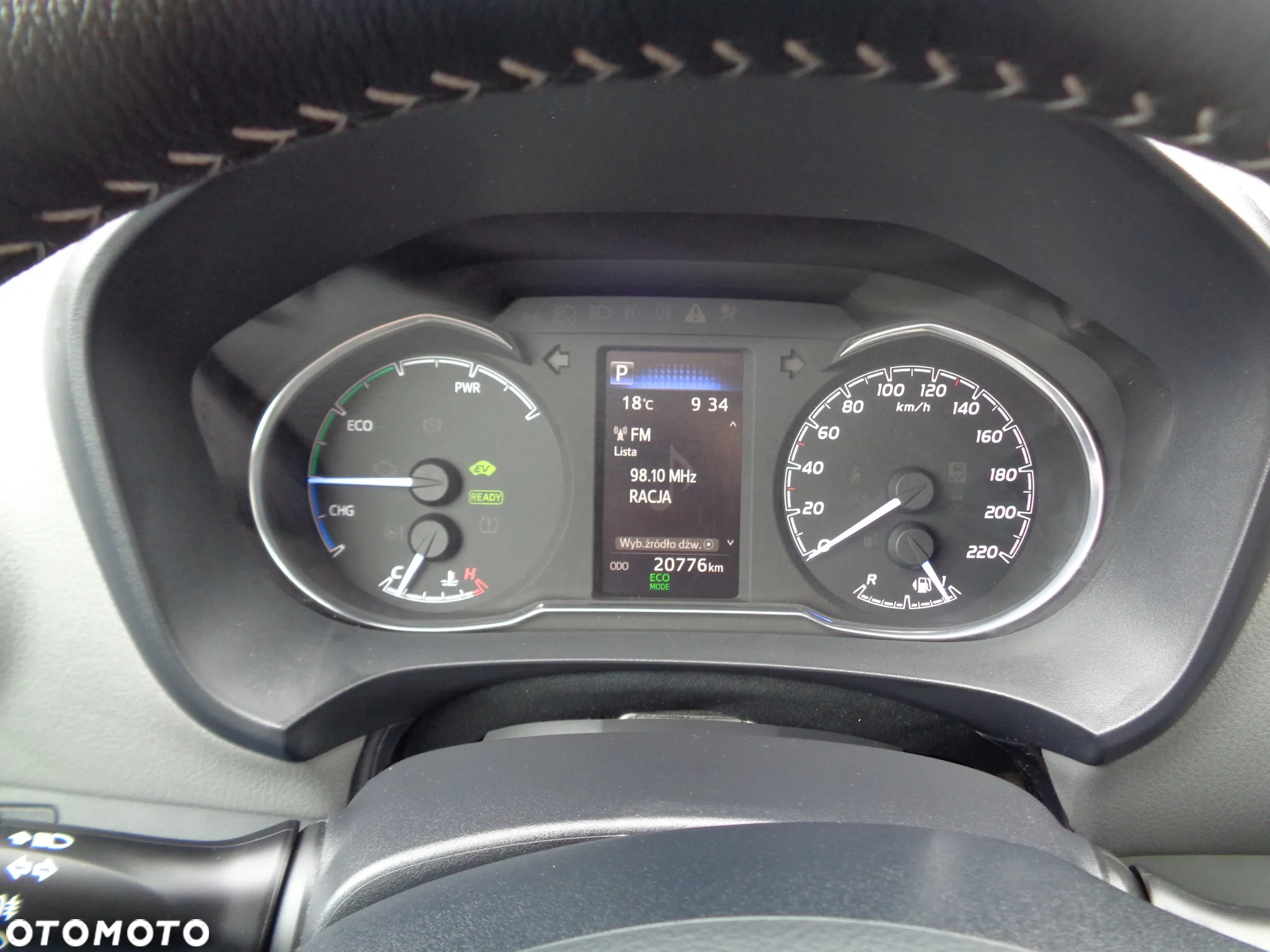 Toyota Yaris Hybrid 100 Premium - 12