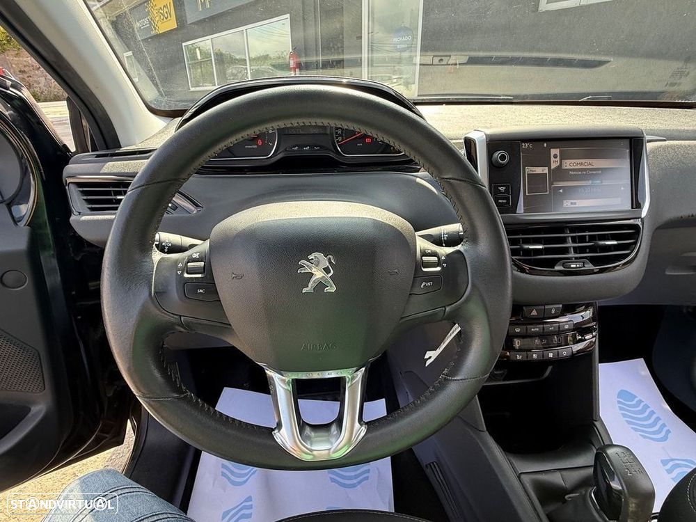 Peugeot 208 1.2 VTi SE Style - 56