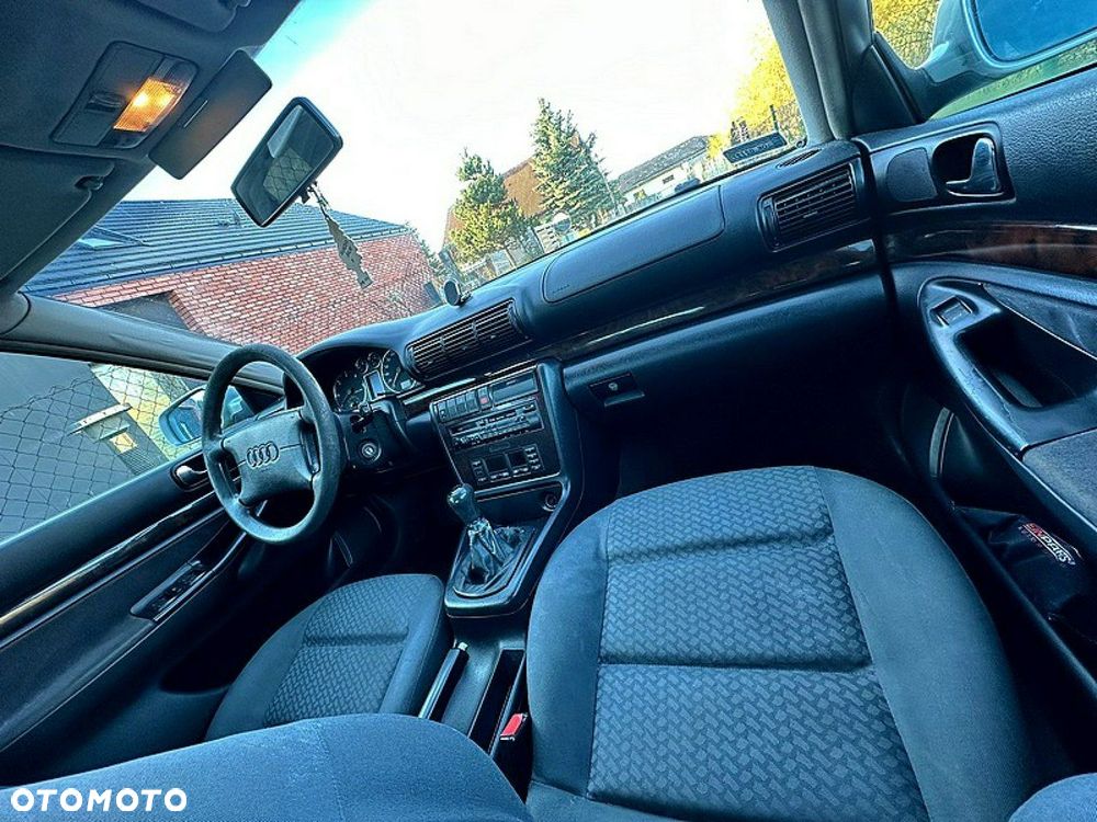 Audi A4 Limousine - 5