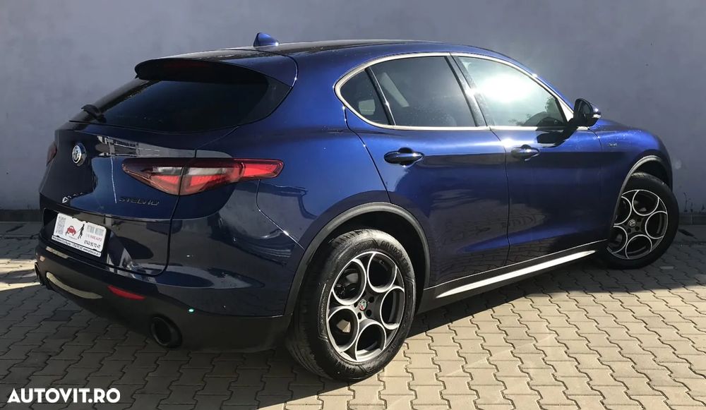 Alfa Romeo Stelvio 2.2 Diesel 16V AT8 Q4 Sprint - 3