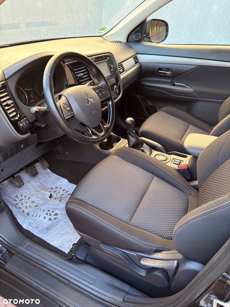 Mitsubishi Outlander 2.0 2WD Edition 100 - 2