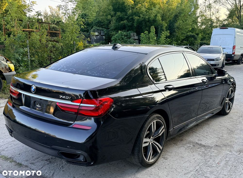 BMW Seria 7 740Li - 4
