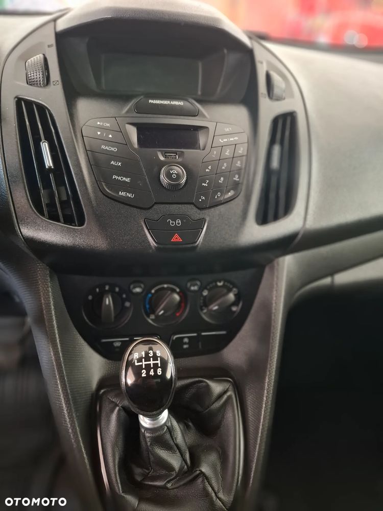 Ford Transit Connect - 9
