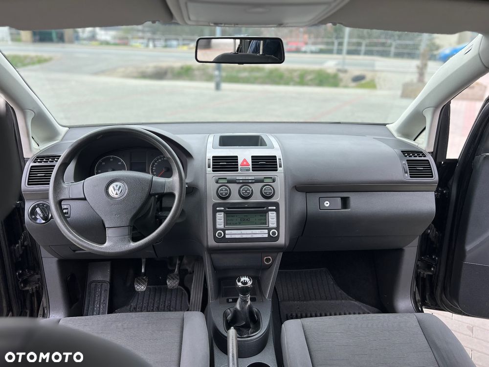 Volkswagen Touran 1.9 TDI Conceptline - 20