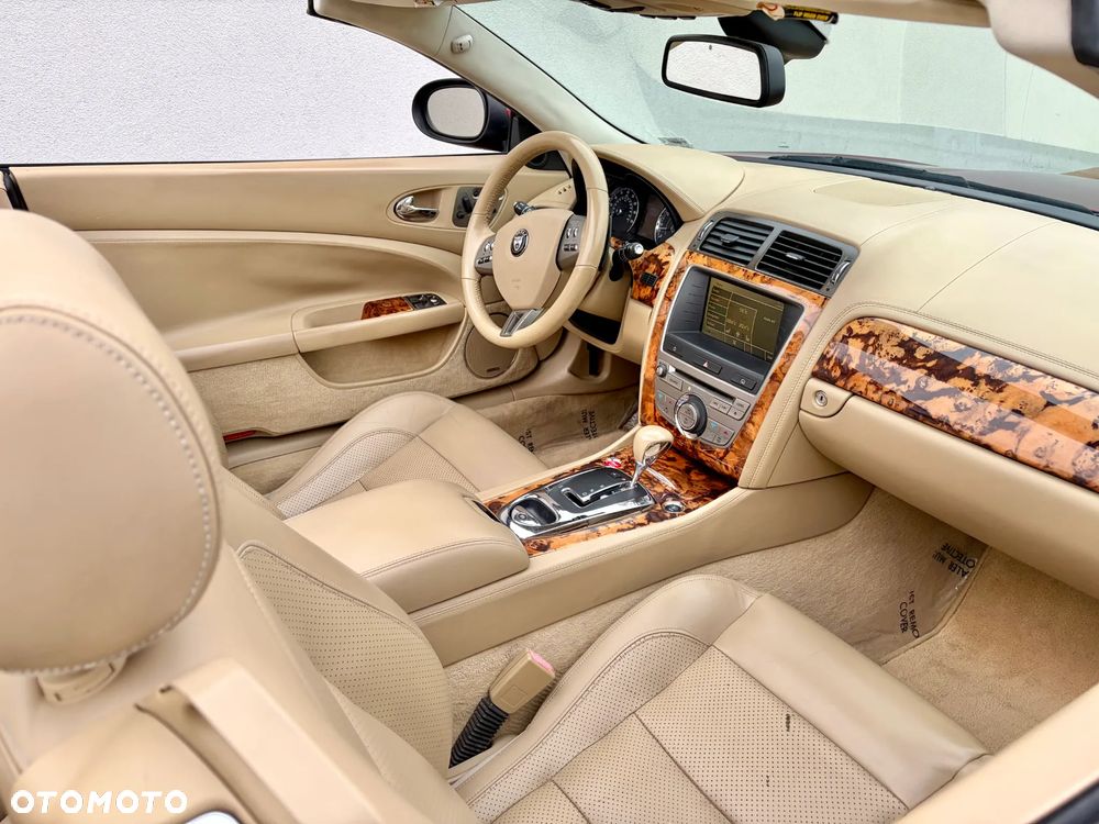 Jaguar XK 4.2 - 19