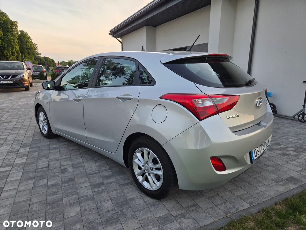 Hyundai i30 blue 1.6 CRDi Trend - 7