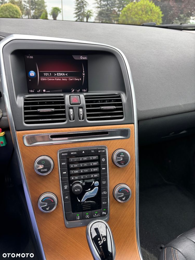 Volvo XC 60 D4 Drive-E Momentum - 20