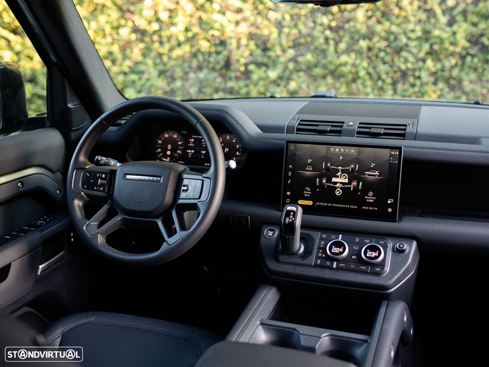 Land Rover Defender 2.0 P300e 110 AWD X-Dynamic SE - 25