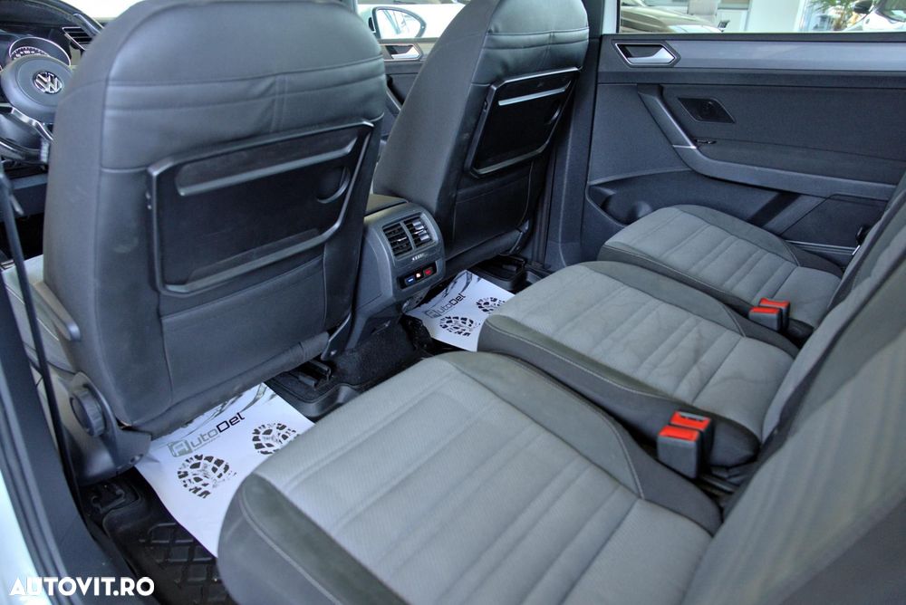 Volkswagen Touran - 25
