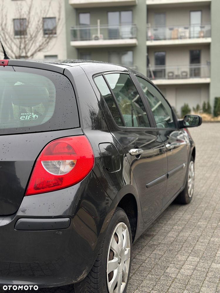 Renault Clio 1.2 16V Expression - 6