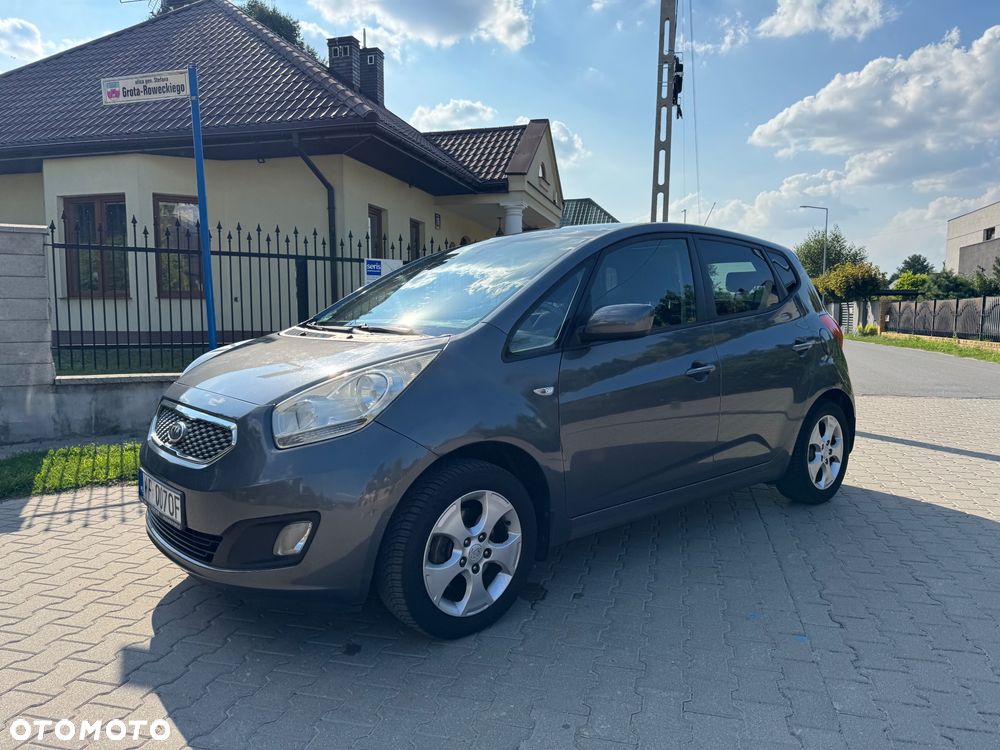 Kia Venga 1.4 L - 11